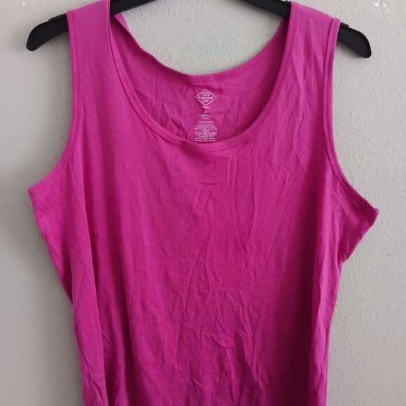St. John's Bay Womens Plus Scoop Neck Sleeveless Tank Top, Magenta Sz 2X 925445 - Picture 4 of 5
